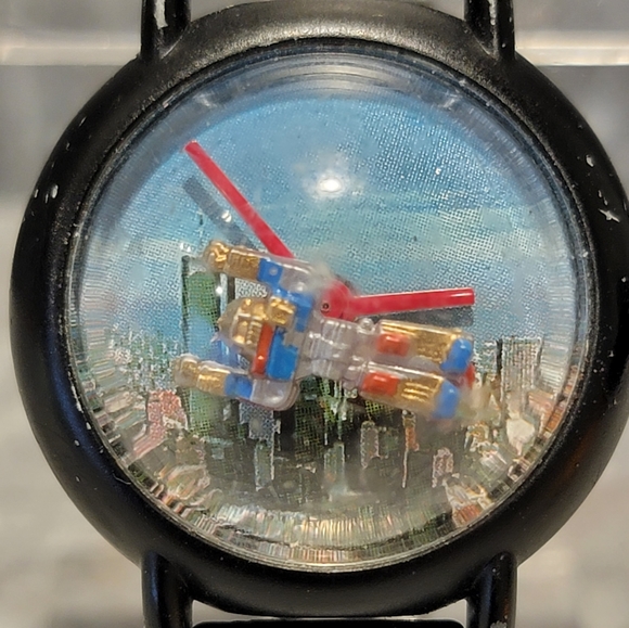 Vintage Out of Time Bubble Glass NYC & Flying Robot Transformer Wristwatch - Picture 2 of 10